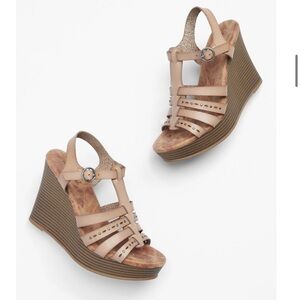 Maurices Brielle Taupe Strappy Wedge Size 9 NWT